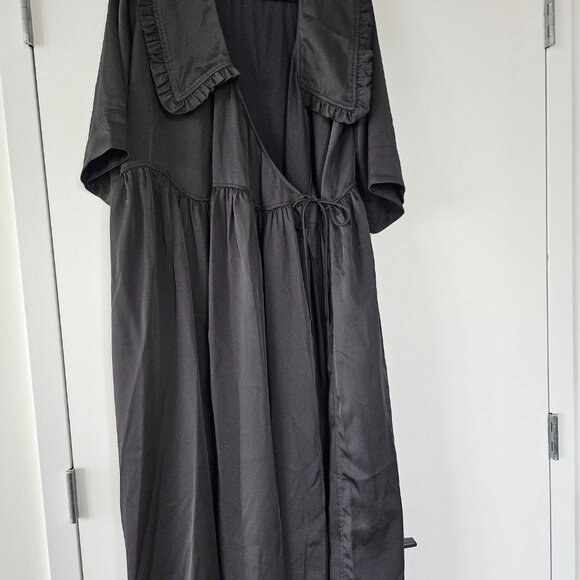 GANNI Smoked Satin Ruffle Collar Wavy Dress Black XXS/XS - Picture 10 of 11